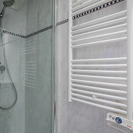 73m² Piscine Parking Saint-Raphaël